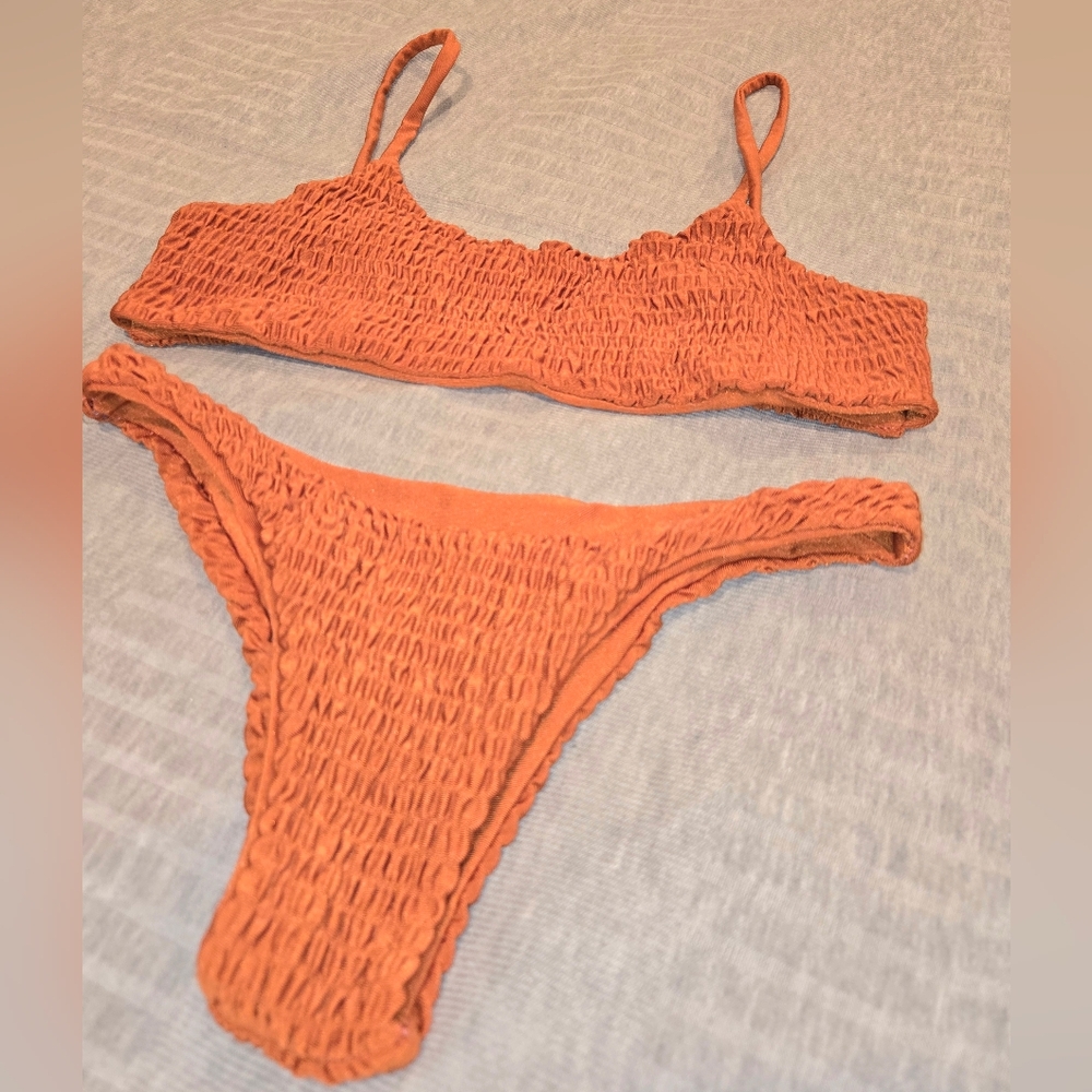 NWOT Scrunch Bikini Terrocata Orange Medium